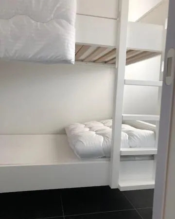 Bloc 79/ Three Apartment